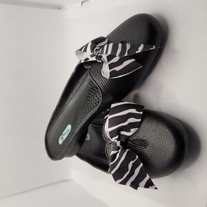 OKA b. Black Zebra Print Ribbon Slip-on Mules Size M